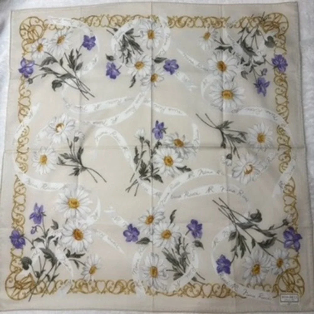 Vtg NINA RICCI Scarf Handkerchief Floral Daisy Cotton Cream 19.5